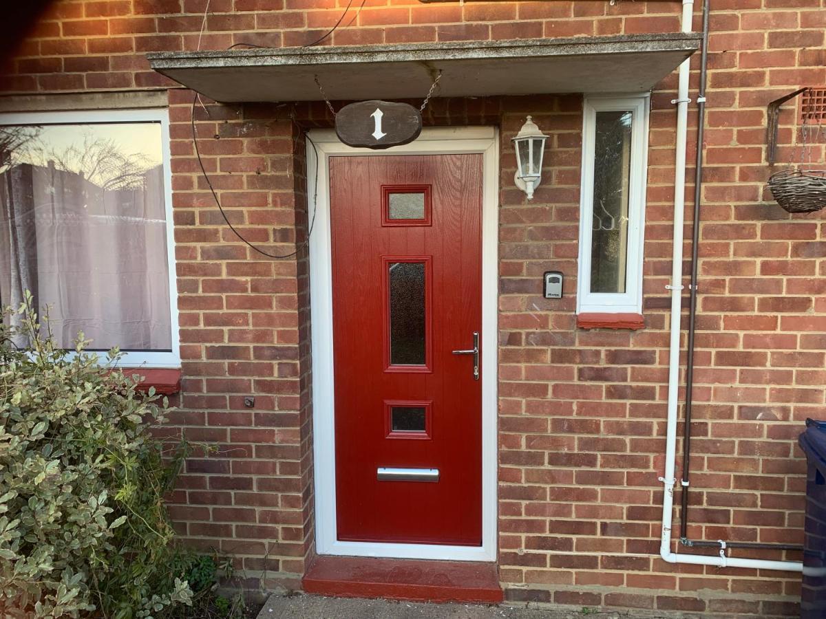 St Ives, King Bed Cosy Home, Parking, Fast Wi Fi เซนต์ไอฟส์ ภายนอก รูปภาพ