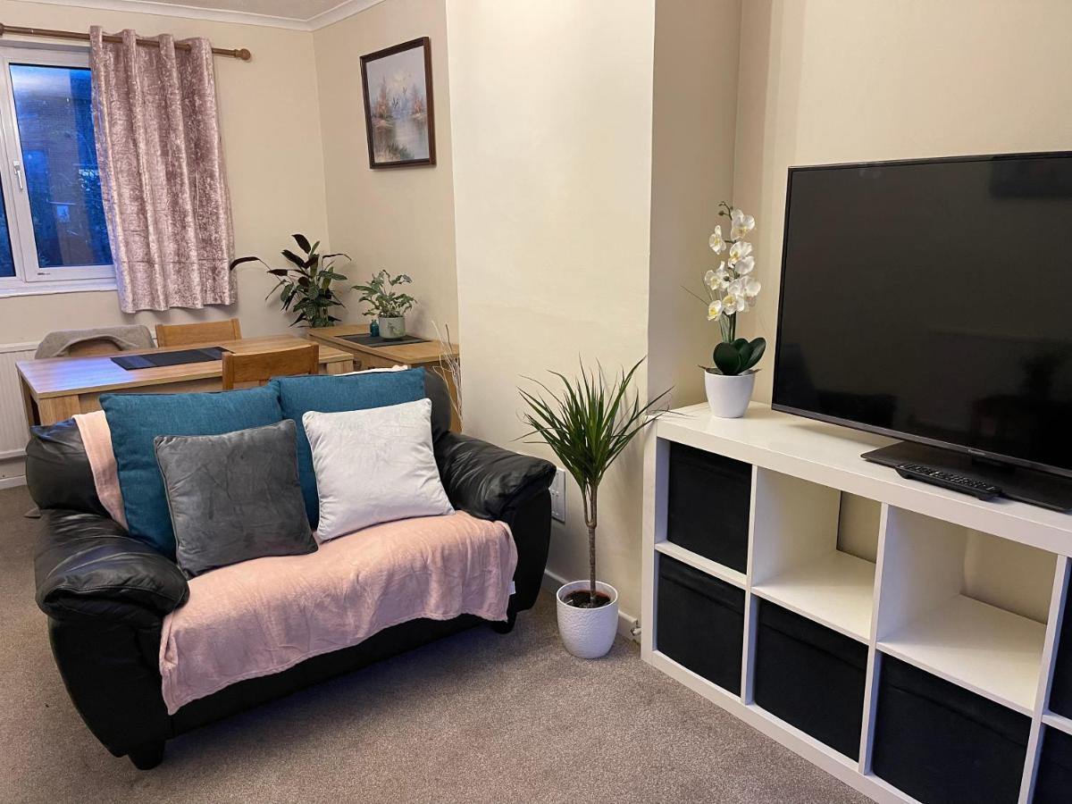 St Ives, King Bed Cosy Home, Parking, Fast Wi Fi เซนต์ไอฟส์ ภายนอก รูปภาพ